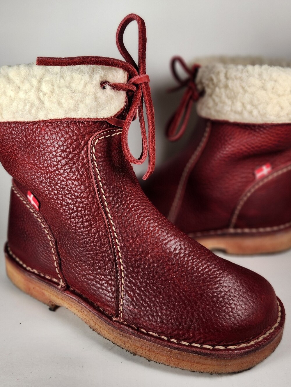 DUCKFEET Women's Arhus Boot 7.5 EU 38 Red Leather Wool Lining Crepe Sole Shoe
